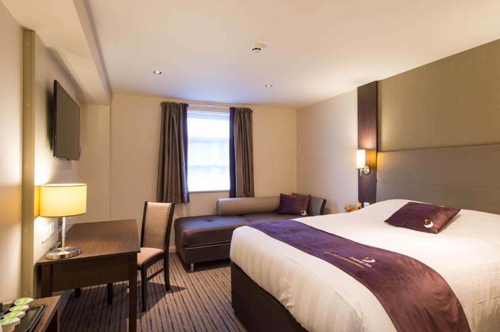 Premier Inn Aberdeen City Centre Bilik gambar